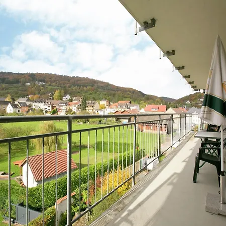 With Balcony Near The Luxembourg's Border 度假居 *